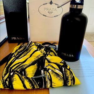 MATTE BLACK PRADA INSULATED WATER BOTTLE